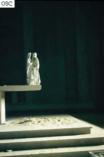 Statues2