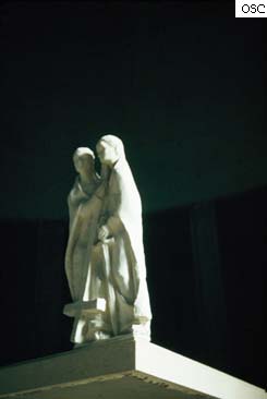 Statues1